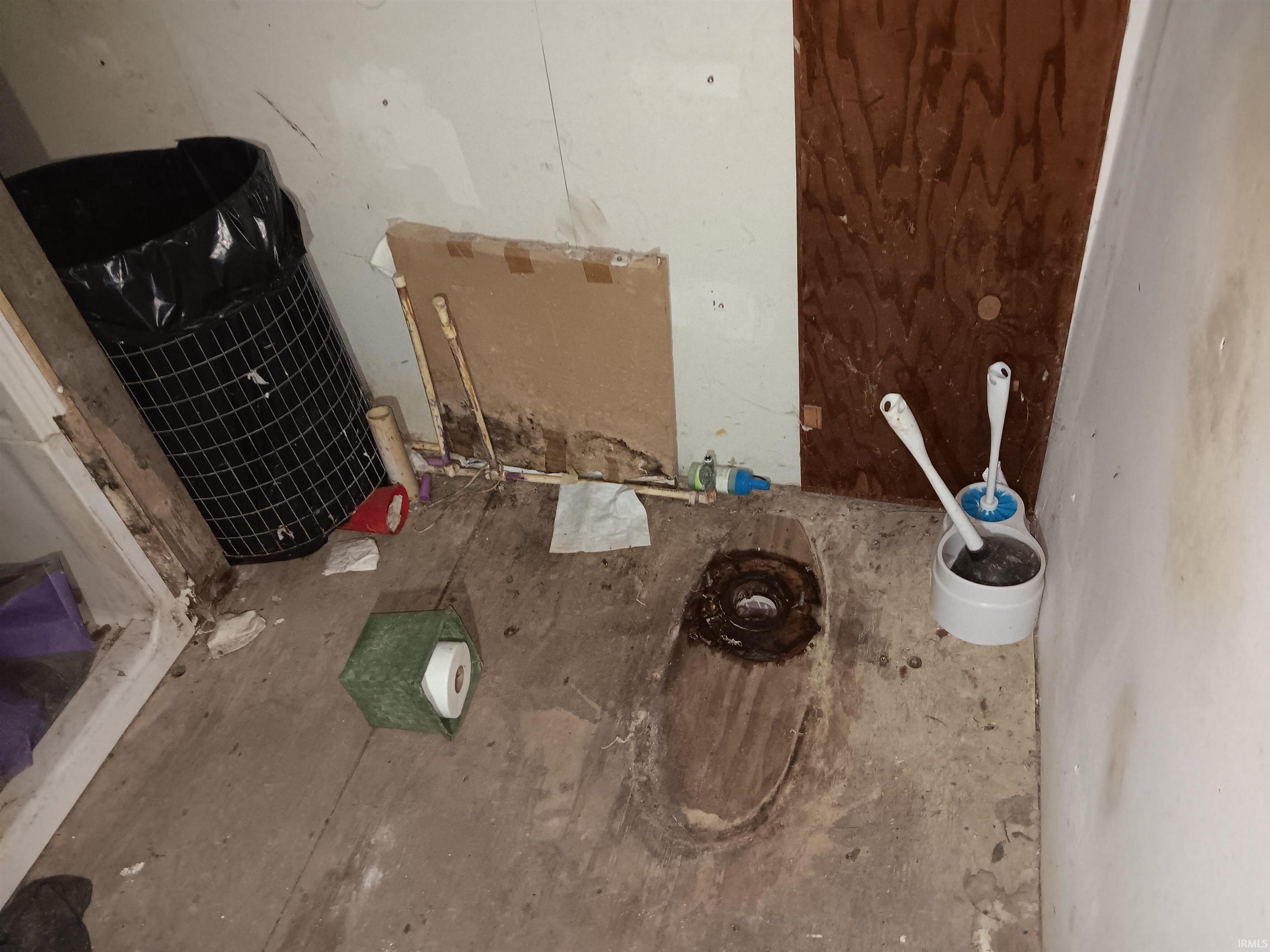 113 Walnut Hymera, IN 47855 - Photo 8 of 27