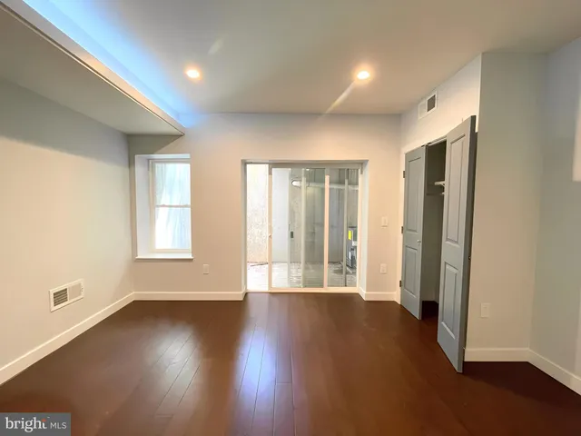 $965,000 | 1337 North Franklin Street, Philadelphia, PA 19122