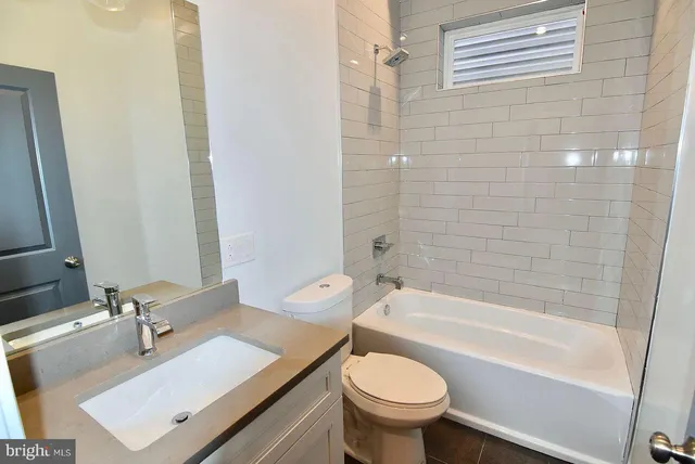 $965,000 | 1337 North Franklin Street, Philadelphia, PA 19122