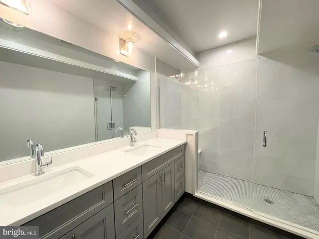 $965,000 | 1337 North Franklin Street, Philadelphia, PA 19122