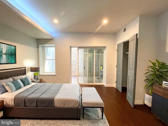 $965,000 | 1337 North Franklin Street, Philadelphia, PA 19122