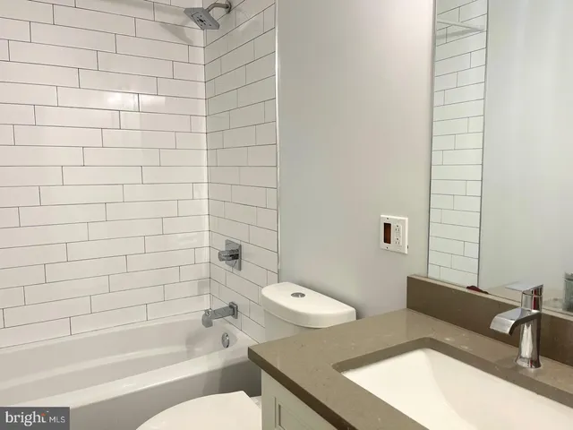 $965,000 | 1337 North Franklin Street, Philadelphia, PA 19122