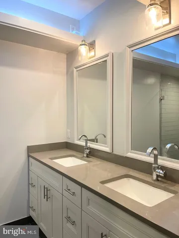 $965,000 | 1337 North Franklin Street, Philadelphia, PA 19122