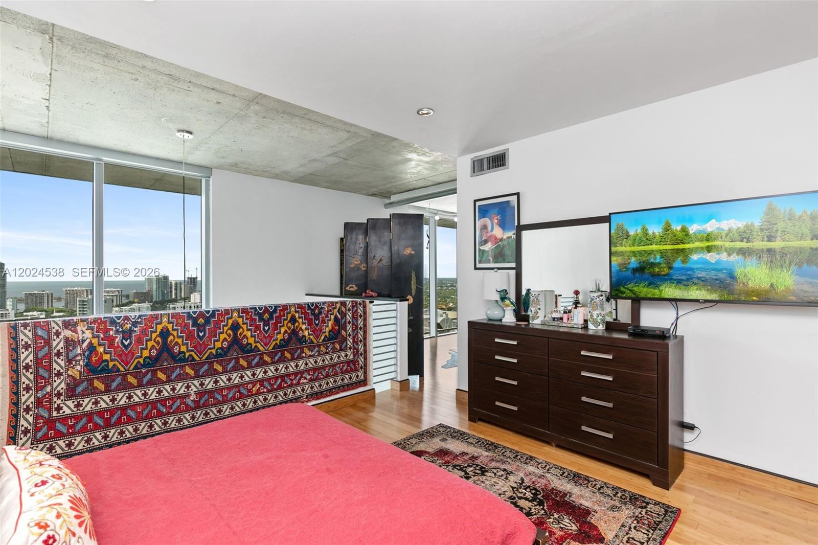 690 Southwest 1st Court, Unit PHII17 Miami, FL 33130 - Photo 18 of 37