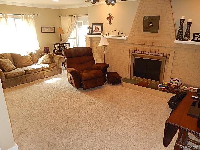 32833 Bunert Road Warren, MI 48088 - Photo 6 of 18 5 Family Rm (1).jpg