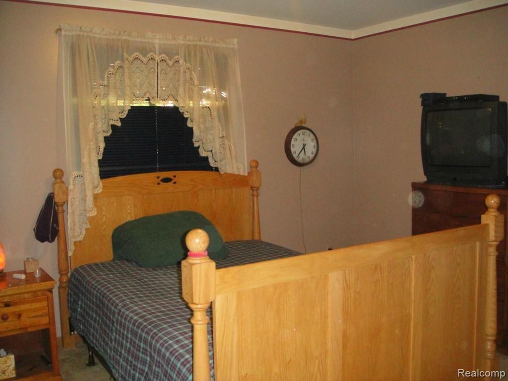 3366 Dutcher Road Howell, MI 48843 - Photo 6 of 20 Dutcher Master BR 001.jpg