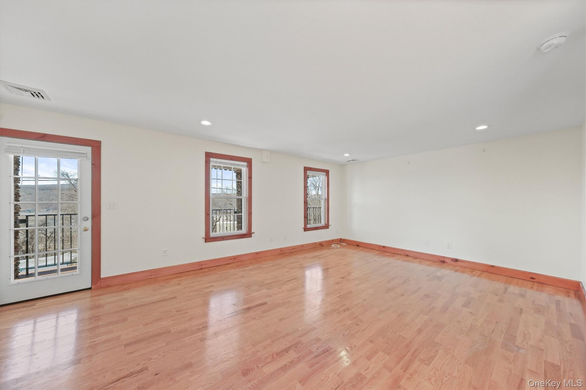 75 Albany Street, Unit 3 Poughkeepsie, NY 12601 - Photo 14 of 27