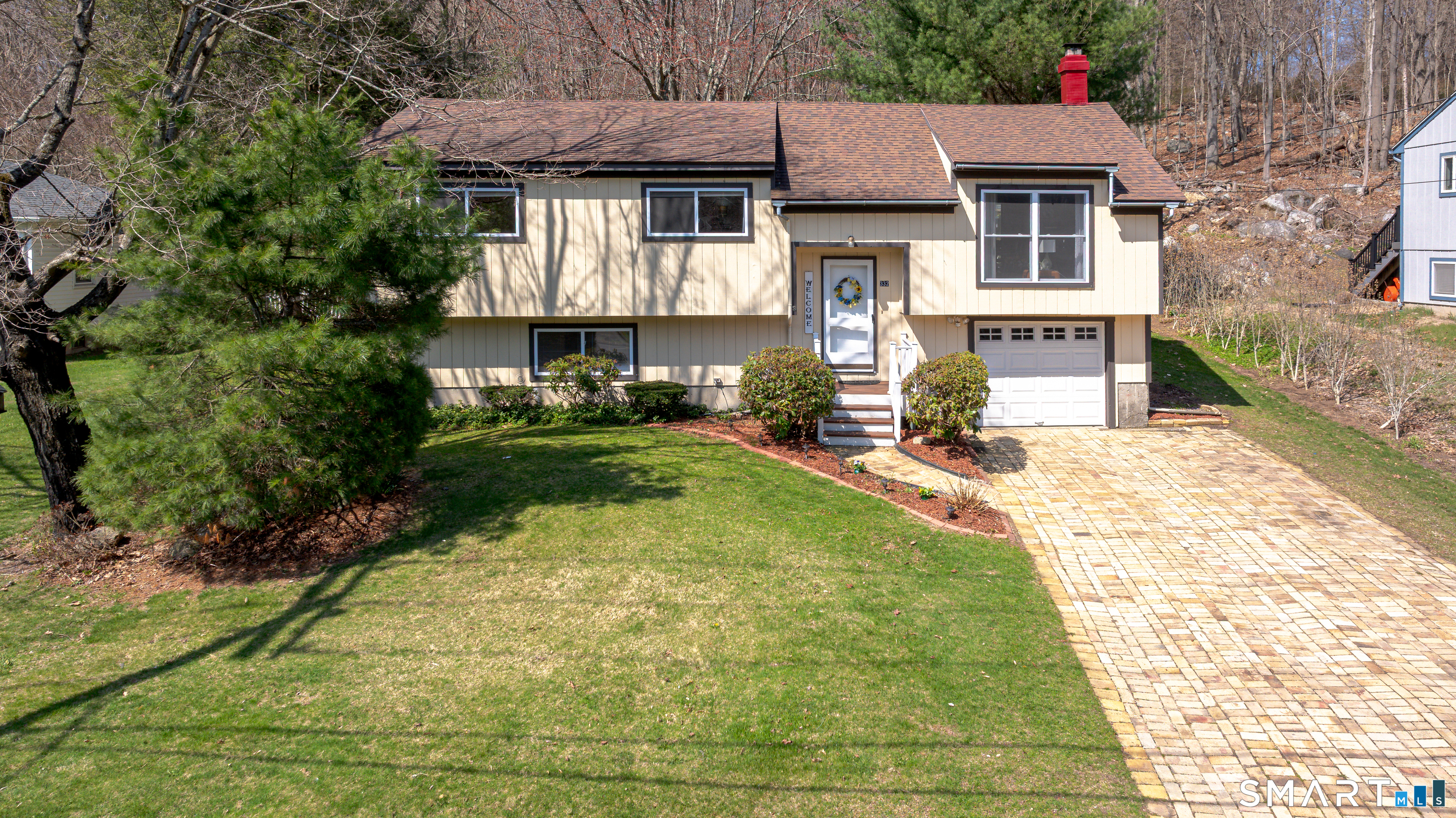 332 Union City Road Naugatuck, CT 06770 - Photo 2 of 33