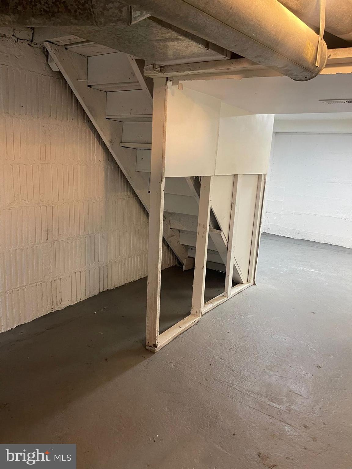 1211 South Octagon Road Camden, NJ 08104 - Photo 13 of 18 a view of a room with a roof deck