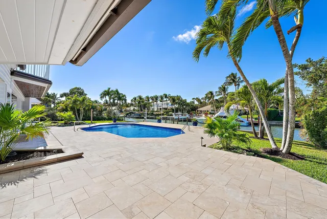 $4,400,000 | 19 Island Road, Sewall's Point, FL 34996