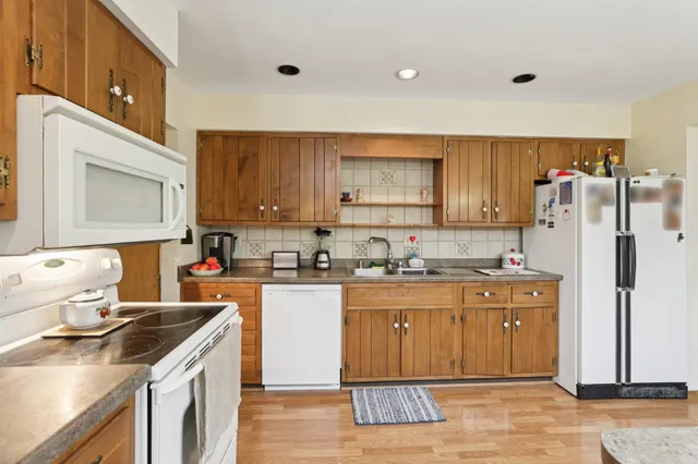 $309,900 | 3108 Creekview Drive, Unit 7, Middleton, WI 53562