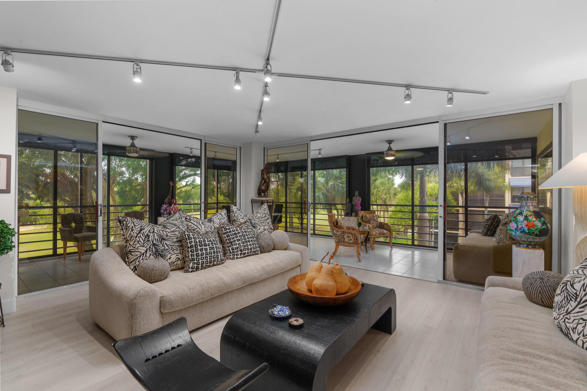 7572 Regency Lake Drive, Unit 302 Boca Raton, FL 33433 - Photo 27 of 58 DSC08043