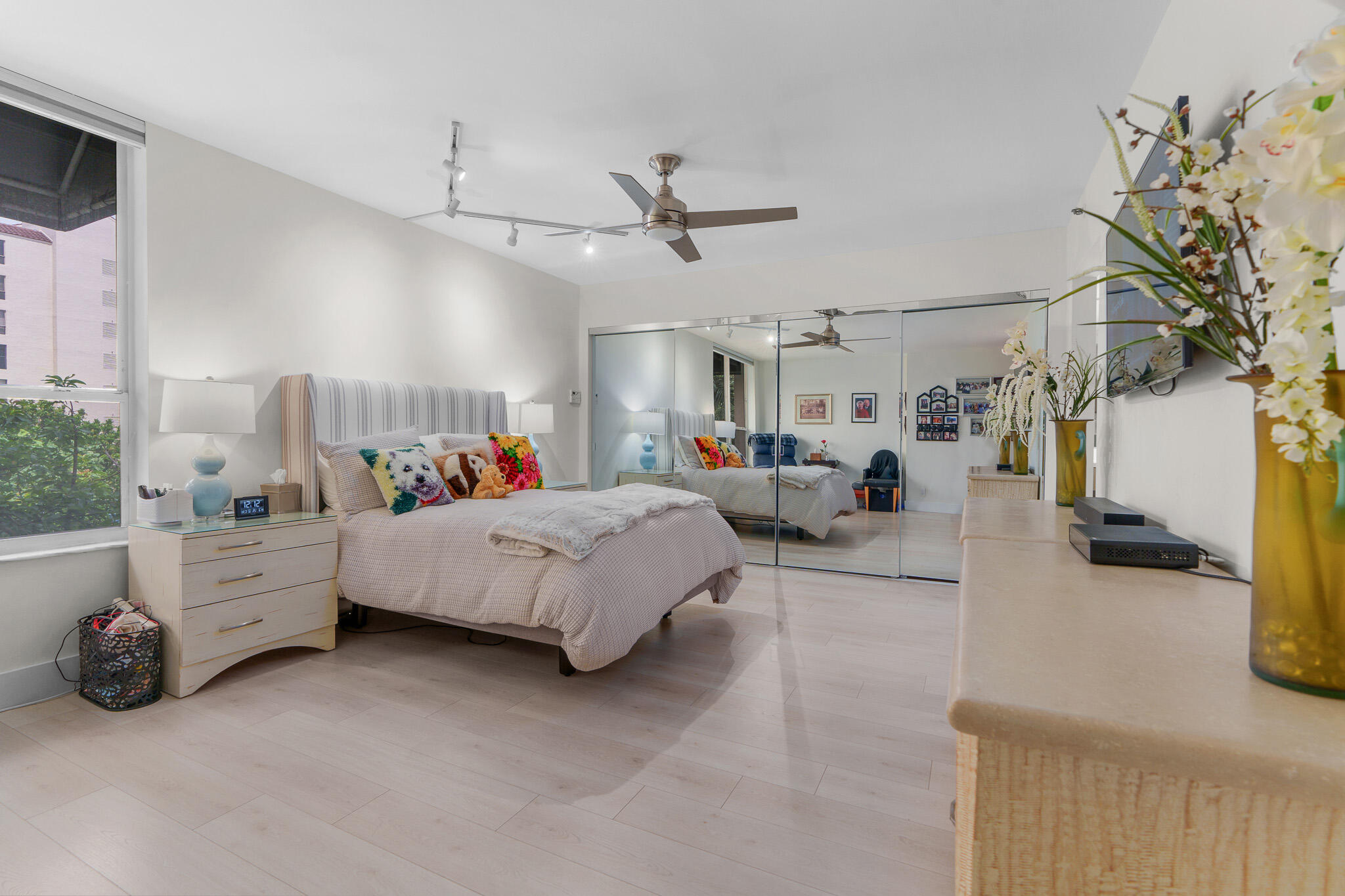 7572 Regency Lake Drive, Unit 302 Boca Raton, FL 33433 - Photo 32 of 58 DSC08057