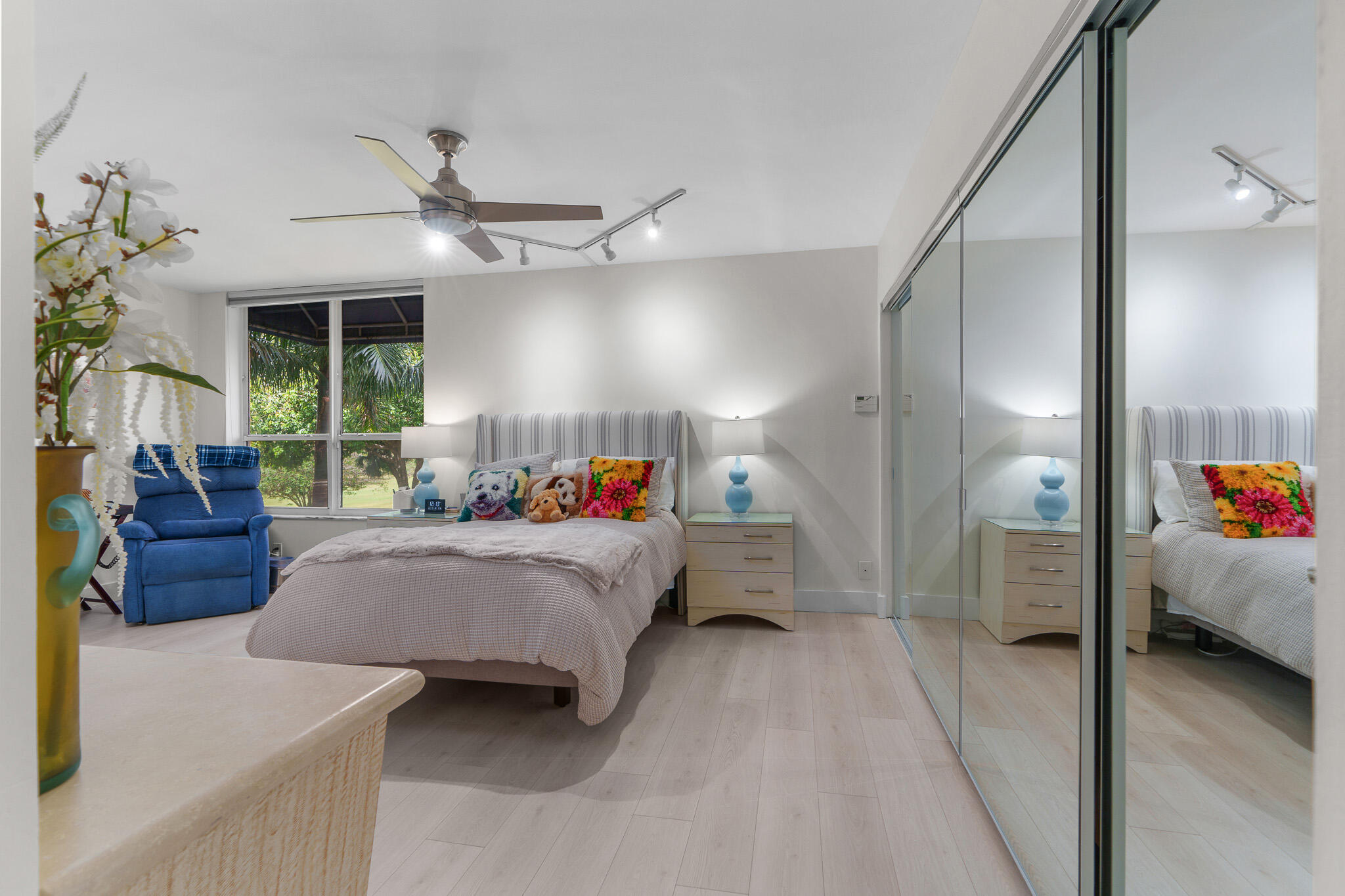 7572 Regency Lake Drive, Unit 302 Boca Raton, FL 33433 - Photo 34 of 58 DSC08063