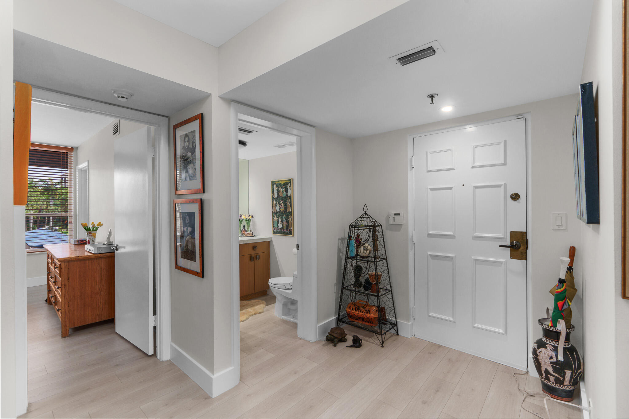 7572 Regency Lake Drive, Unit 302 Boca Raton, FL 33433 - Photo 43 of 58 DSC07930