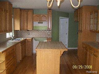 9685 Andersonville Road Clarkston, MI 48346 - Photo 5 of 8 Kitchen