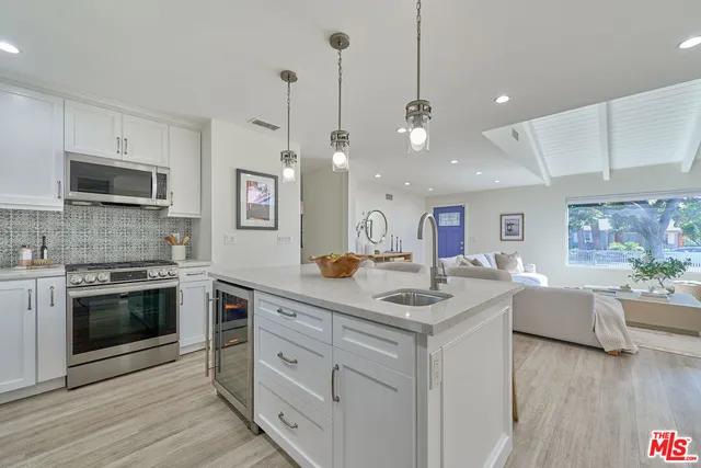 $1,549,000 | 4211 Woodland Avenue, Burbank, CA 91505