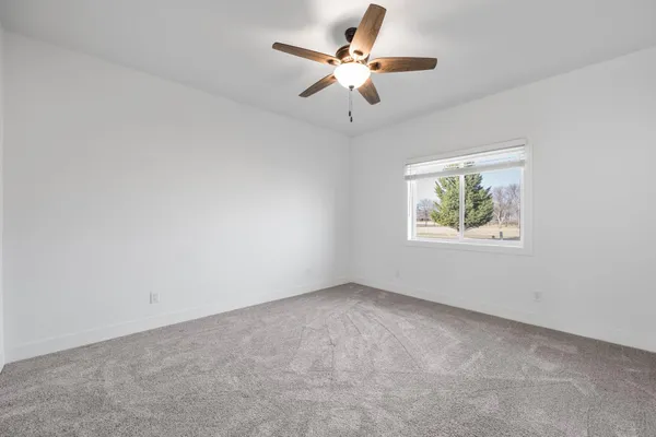 $259,000 | 800 Elm Drive, Fairfax, MN 55332