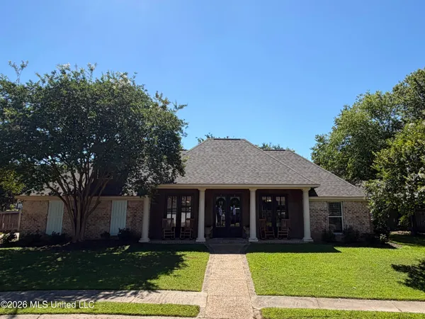 $369,000 | 285 Lighthouse Lane, Brandon, MS 39047