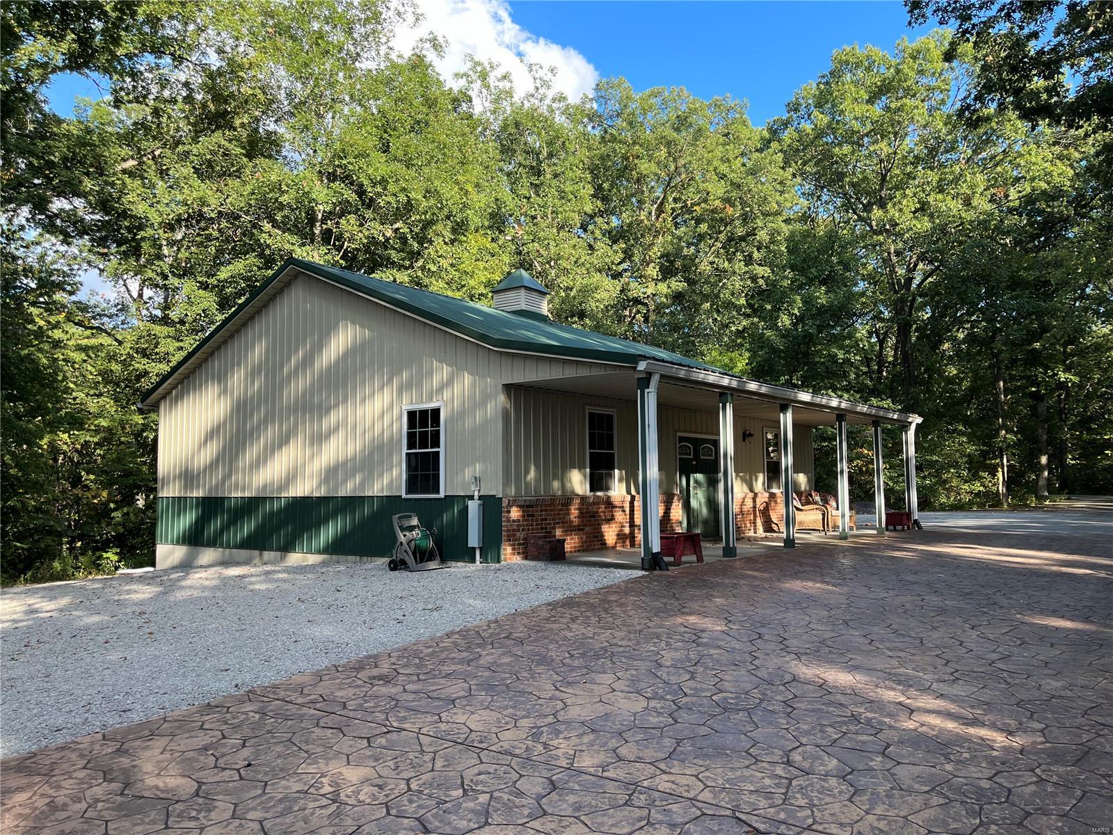 2920 Bono Road Staunton, IL 62088 - Photo 14 of 56