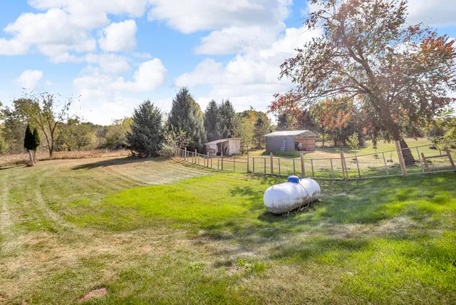 $236,900 | 7762 Coon Hill Road, Munith, MI 49259