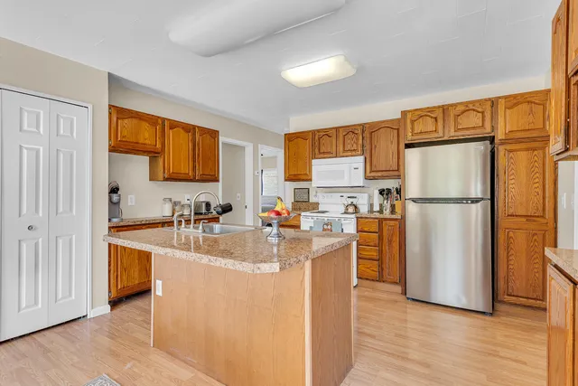 $236,900 | 7762 Coon Hill Road, Munith, MI 49259