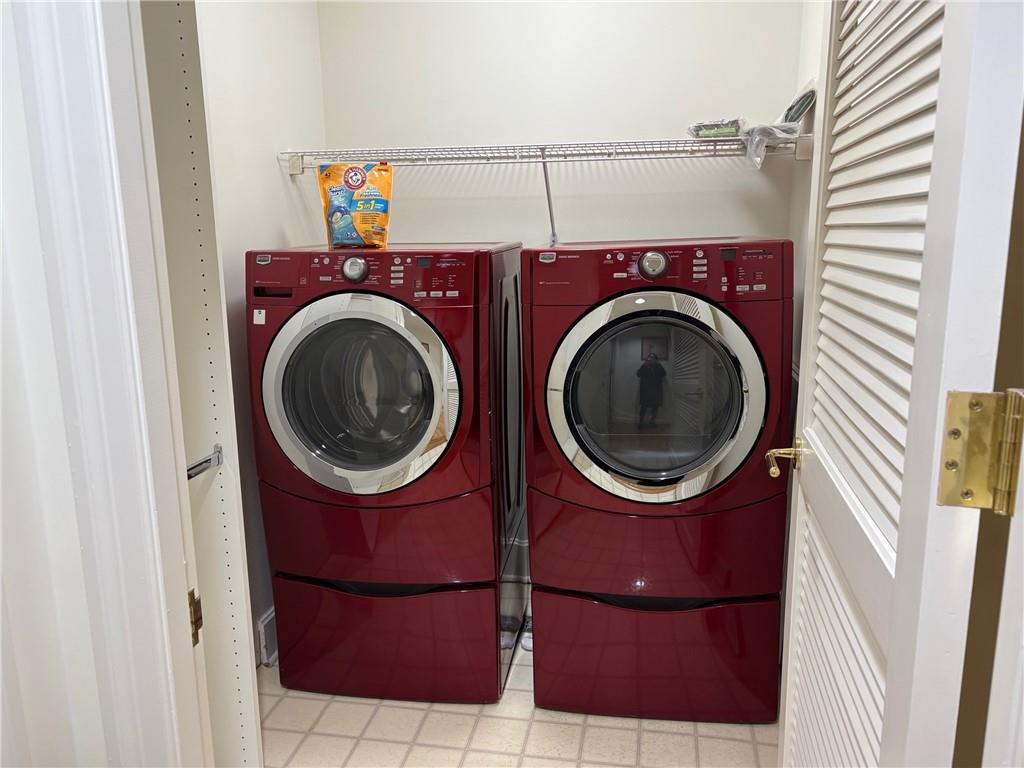 75 14th Street Northeast, Unit 3650 Atlanta, GA 30309 - Photo 13 of 25 a utility room with dryer and washer