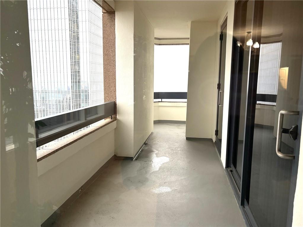 75 14th Street Northeast, Unit 3650 Atlanta, GA 30309 - Photo 10 of 25 a view of a kitchen with a sink and refrigerator