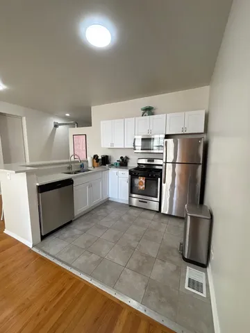 $2,495 | 2122 West Huron Street, Unit 1, Chicago, IL 60612