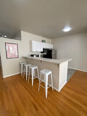 $2,495 | 2122 West Huron Street, Unit 1, Chicago, IL 60612