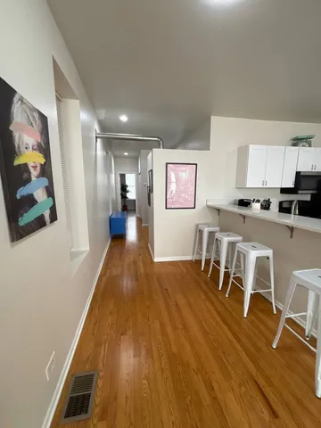 $2,495 | 2122 West Huron Street, Unit 1, Chicago, IL 60612