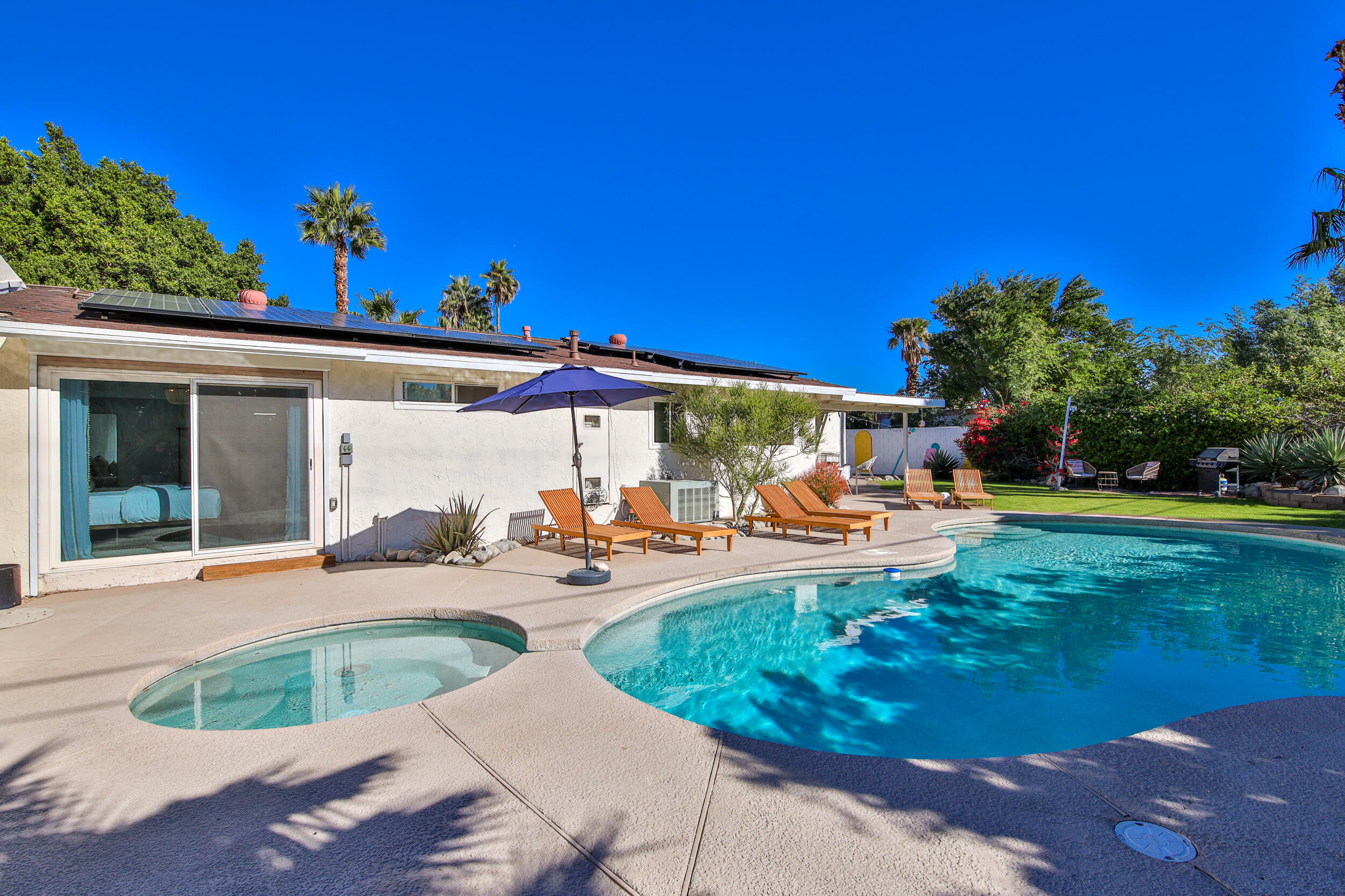 2125 Wayne Road Palm Springs, CA 92262 - Photo 4 of 48 068A0353