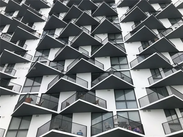 $508,000 | 5252 Northwest 85th Avenue, Unit 1203, Doral, FL 33166