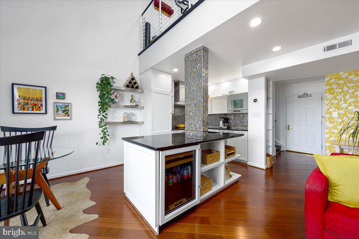 1029 North Stuart Street, Unit 704 Arlington, VA 22201 - Photo 11 of 44