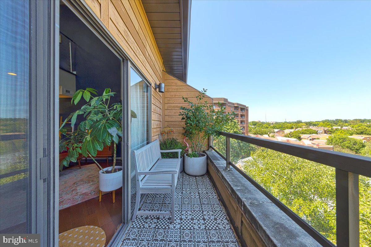 1029 North Stuart Street, Unit 704 Arlington, VA 22201 - Photo 14 of 44