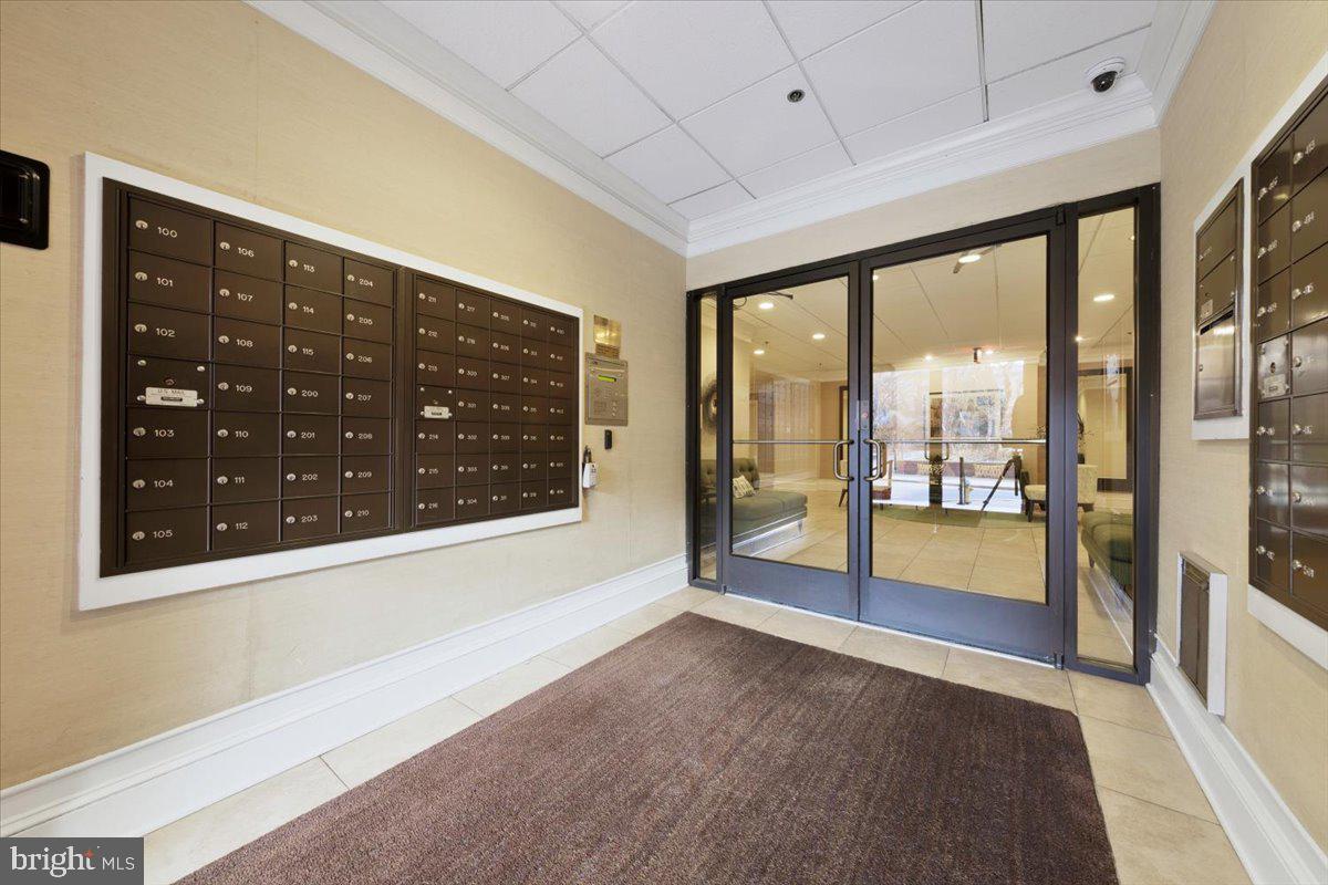1029 North Stuart Street, Unit 704 Arlington, VA 22201 - Photo 32 of 44