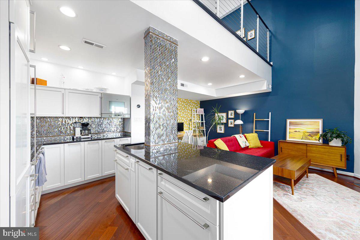 1029 North Stuart Street, Unit 704 Arlington, VA 22201 - Photo 10 of 44