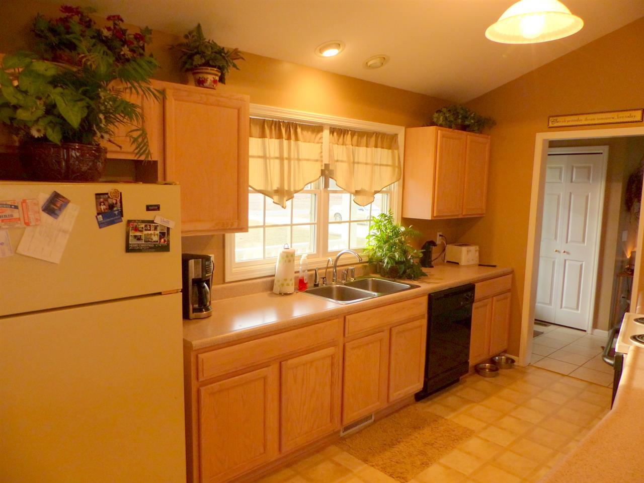 66756 Smilax Road North Liberty, IN 46554 - Photo 4 of 30