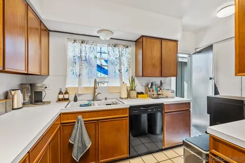 $1,990,000 | 844 Isthmus Court, San Diego, CA 92109