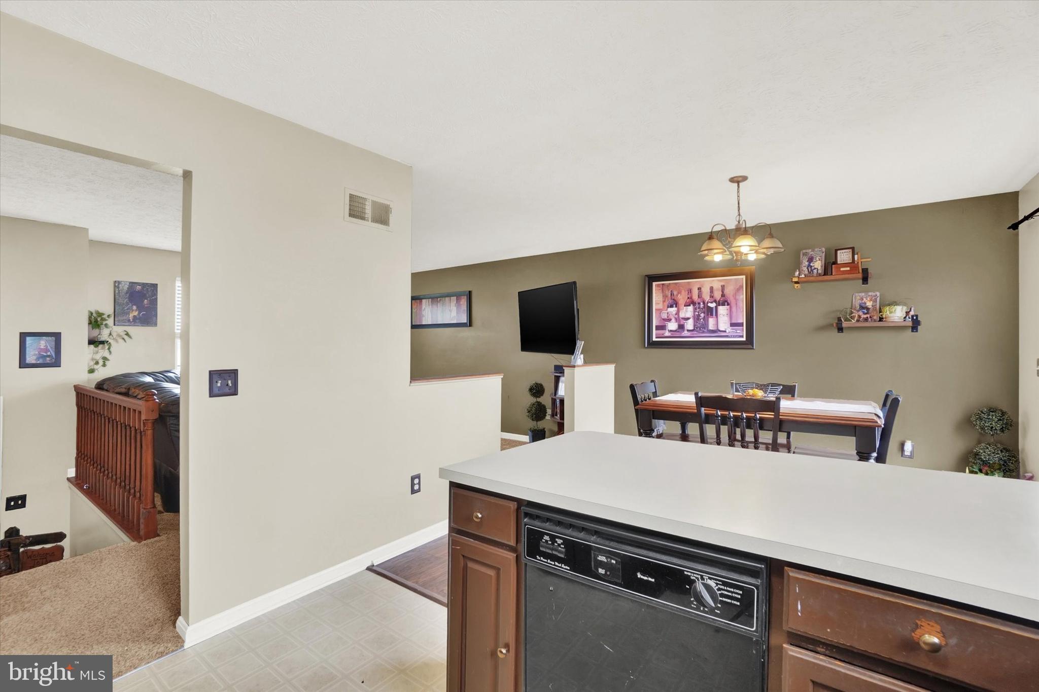 105 Coventry Cross Road Mount Wolf, PA 17347 - Photo 9 of 28 Gallery Image 9