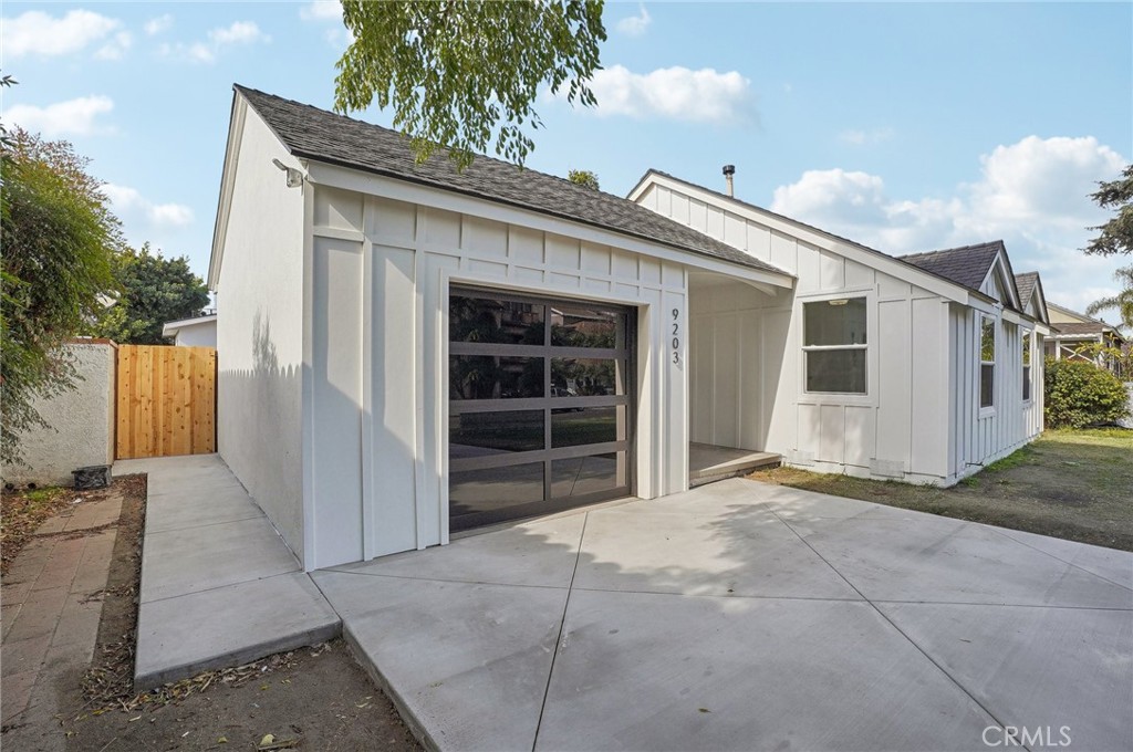 9203 Chaney Avenue Downey, CA 90240 - Photo 5 of 52