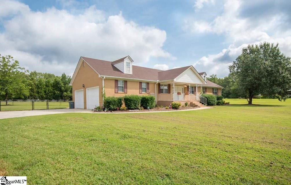 298 Barker Road Simpsonville, SC 29680 - Photo 3 of 22 Gallery Image 3
