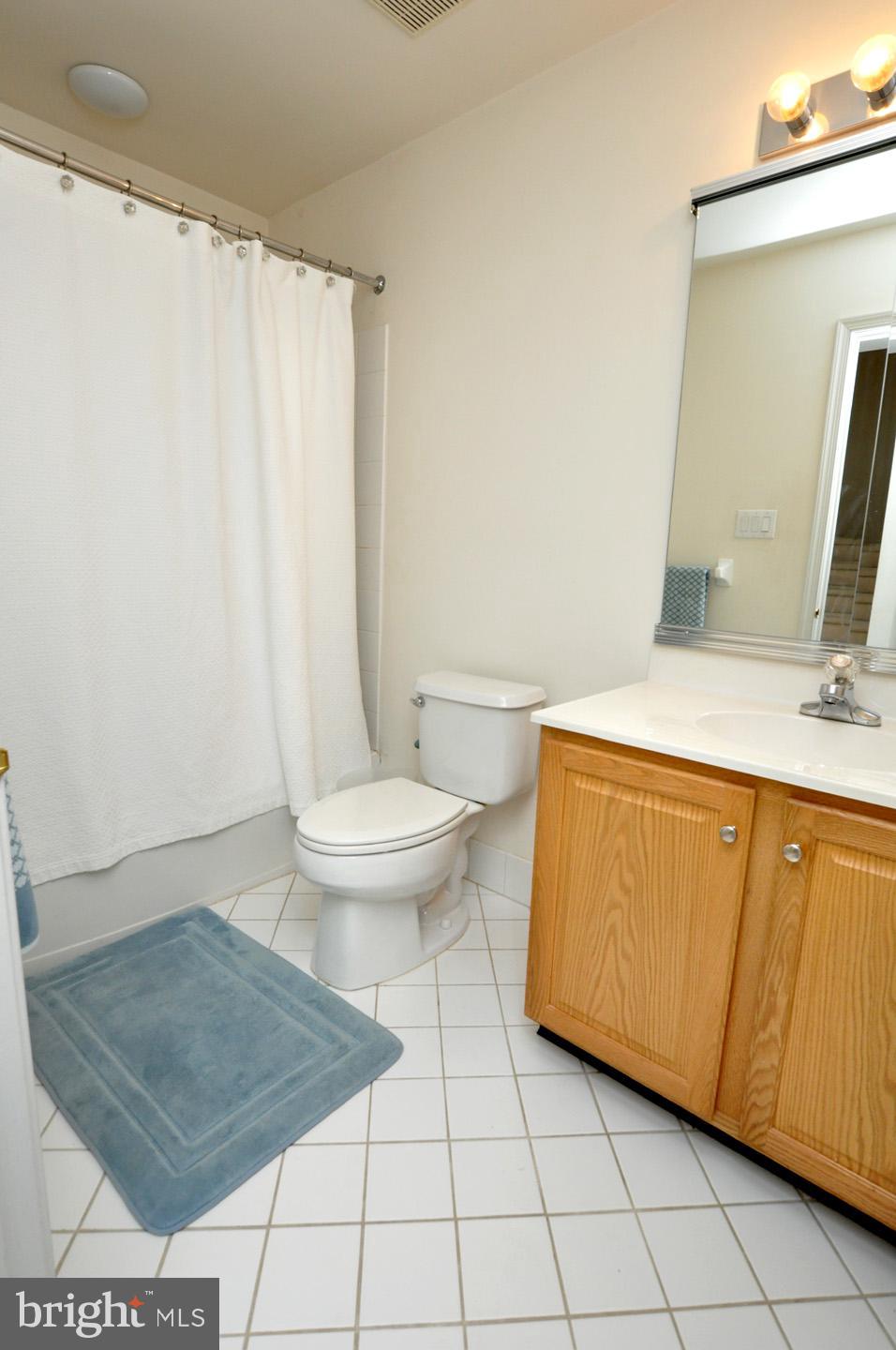 46 Palmer Drive Moorestown, NJ 08057 - Photo 16 of 23 Hall Bathroom