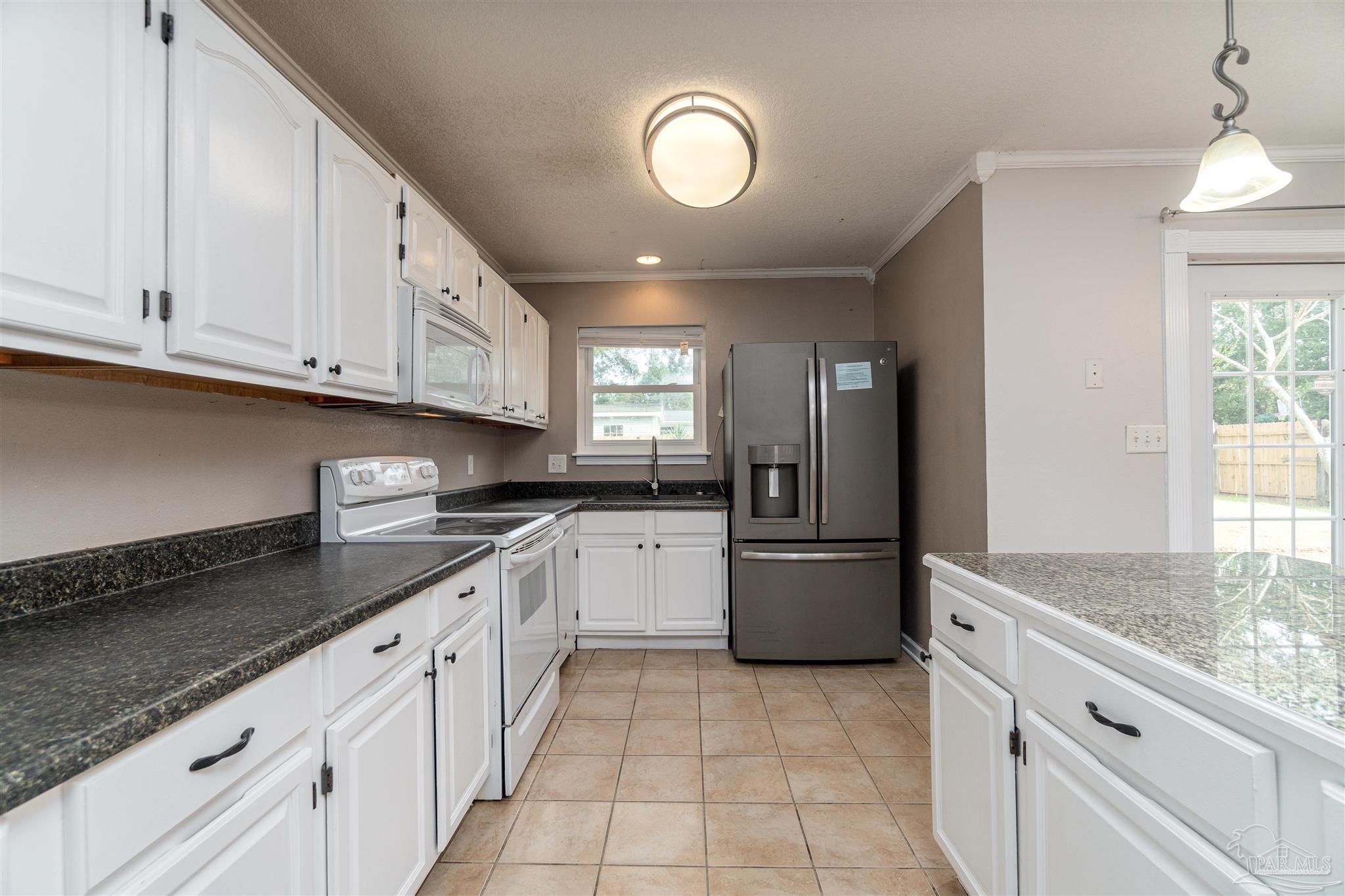 460 Tall Pines Road Cantonment, FL 32533 - Photo 10 of 33 Gallery Image 10
