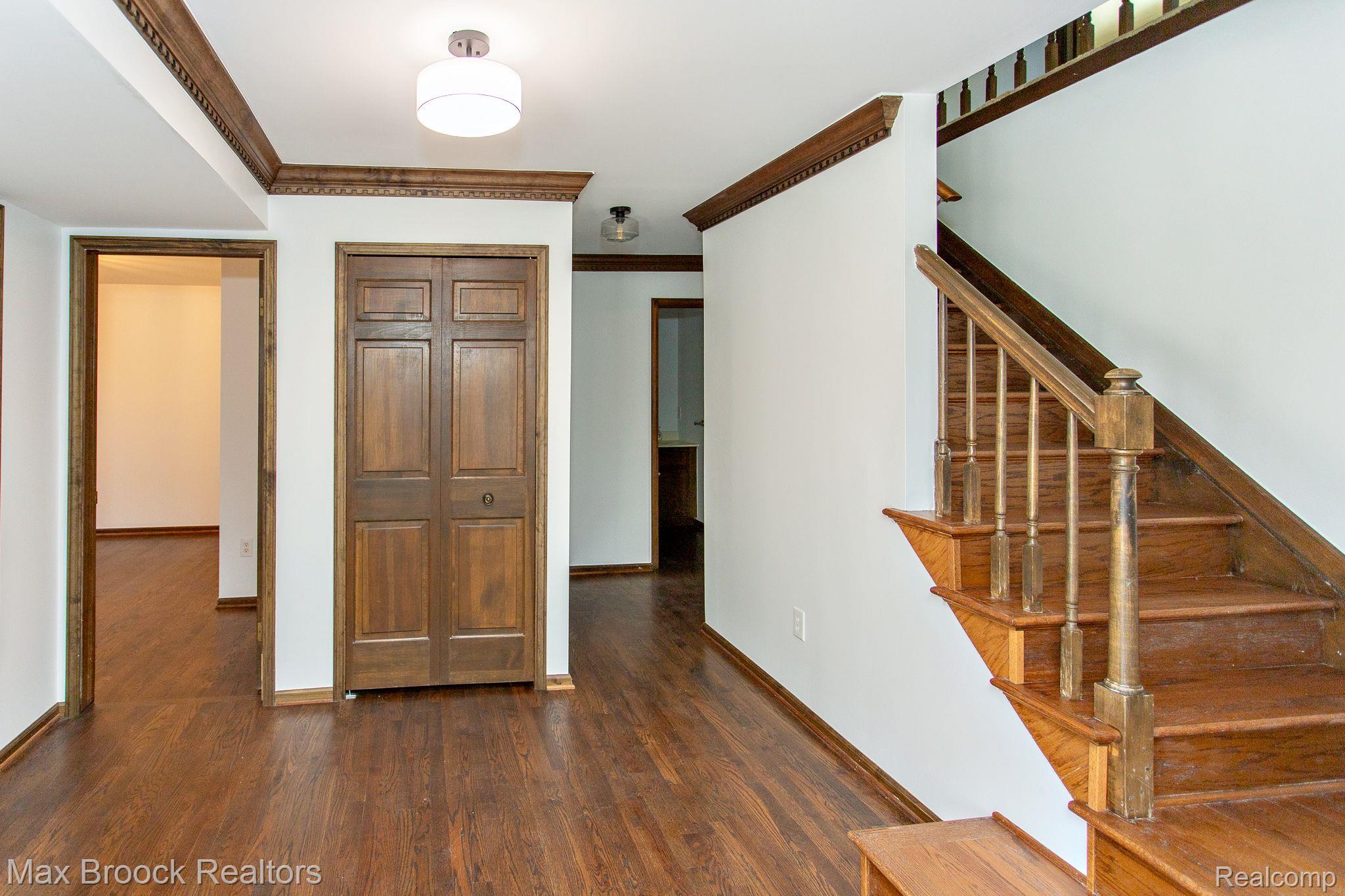 1772 North Kilburn Road Rochester, MI 48306 - Photo 2 of 49 Gallery Image 2