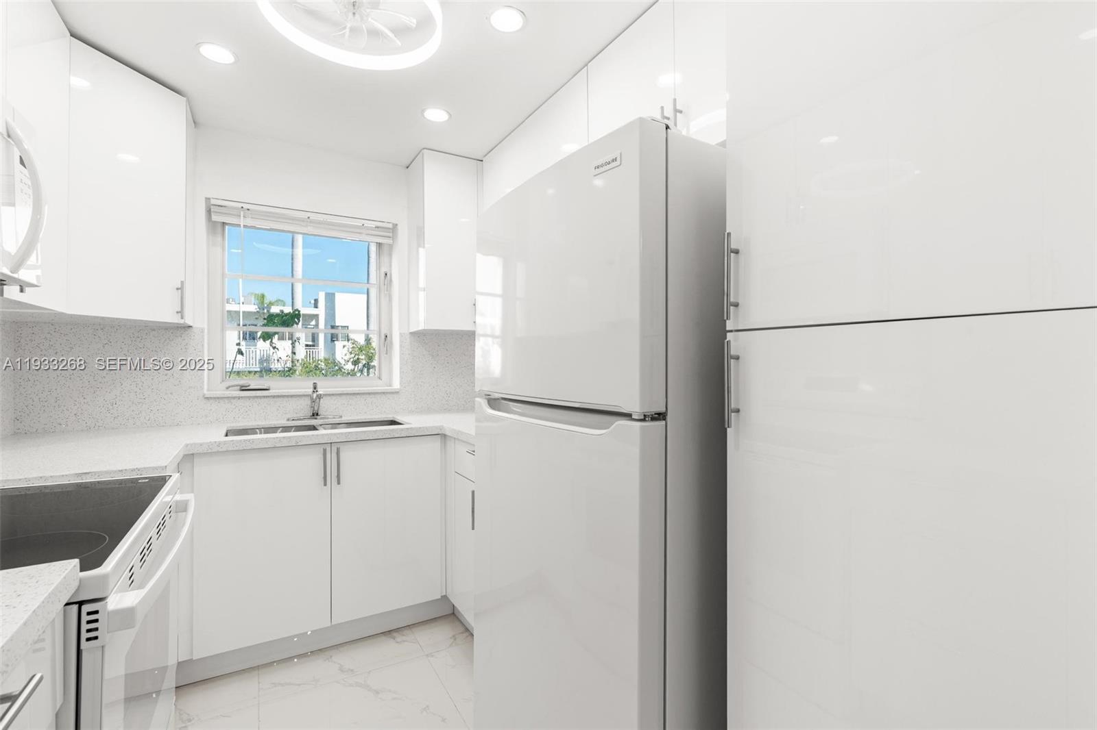1820 James Avenue, Unit 2A Miami Beach, FL 33139 - Photo 11 of 53