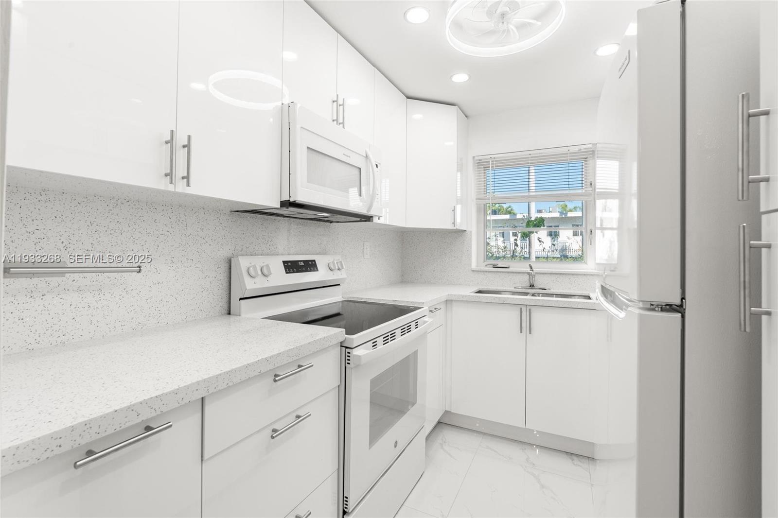 1820 James Avenue, Unit 2A Miami Beach, FL 33139 - Photo 17 of 53