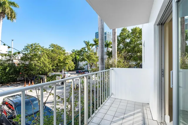 $475,000 | 1820 James Avenue, Unit 2A, Miami Beach, FL 33139