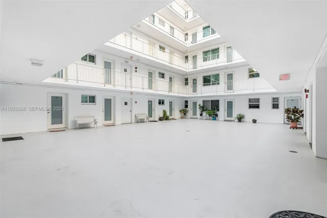 $475,000 | 1820 James Avenue, Unit 2A, Miami Beach, FL 33139