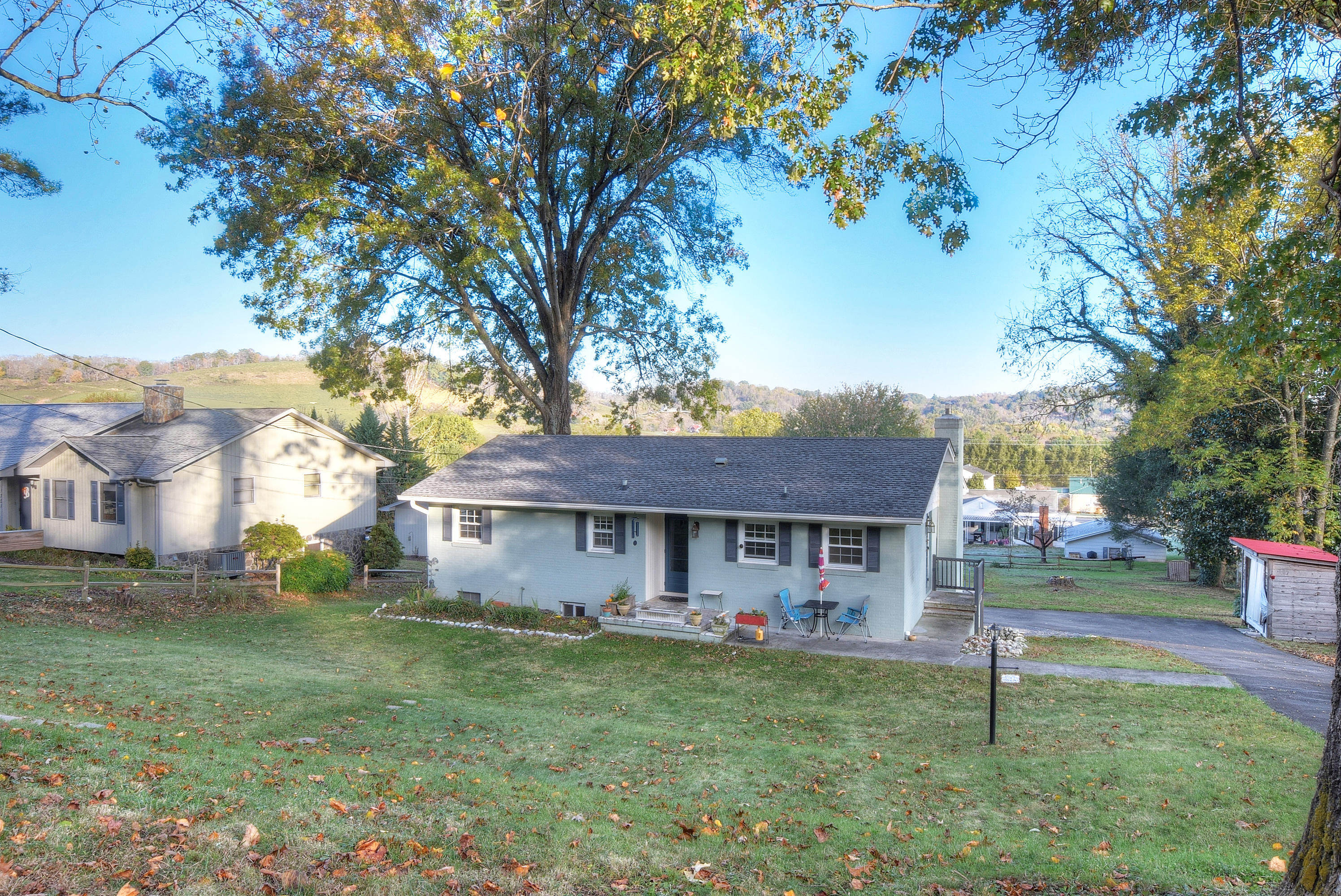 1747 Sylvan Hill Road Elizabethton, TN 37643 - Photo 3 of 49 DSC_0001_2_3